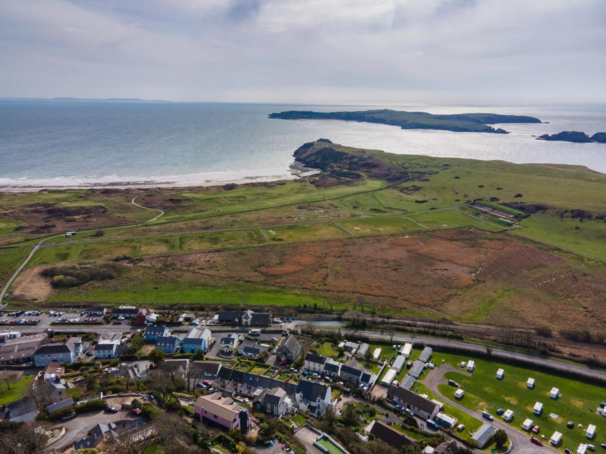 Apartamento Priory Bay Escapes - Matahari Tenby Exterior foto